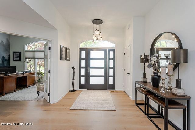 6744 W Meadows Lane, Maumee, OH 43537