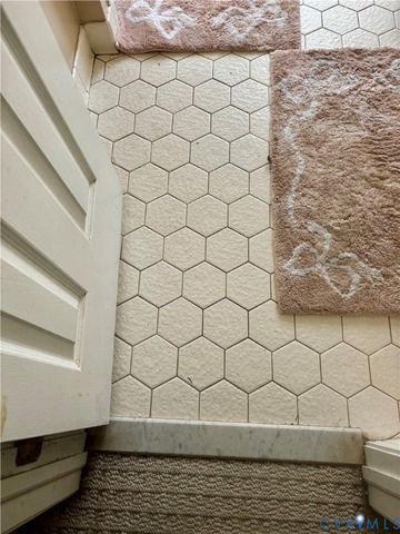 2910 W Waterford Way, Henrico, VA 23233