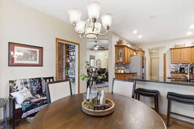 2325 W Camino Alto Street, Springfield, MO 65810