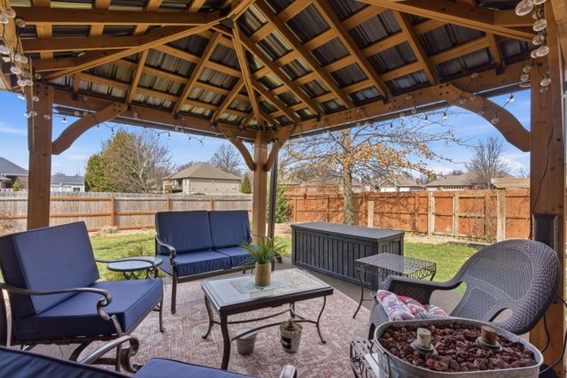 2325 W Camino Alto Street, Springfield, MO 65810