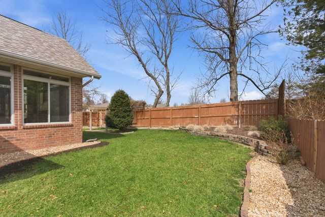 2325 W Camino Alto Street, Springfield, MO 65810