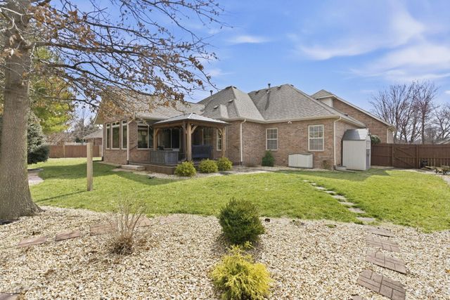 2325 W Camino Alto Street, Springfield, MO 65810