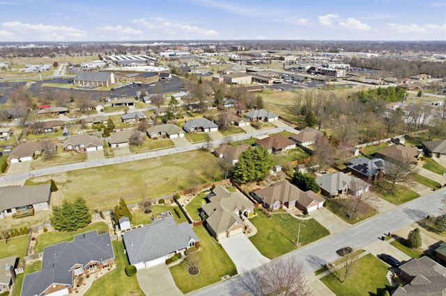 2325 W Camino Alto Street, Springfield, MO 65810