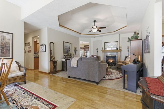 2325 W Camino Alto Street, Springfield, MO 65810