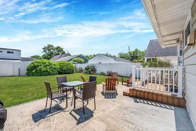 63 Wilfred Boulevard, Hicksville, NY 11801