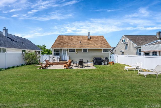 63 Wilfred Boulevard, Hicksville, NY 11801