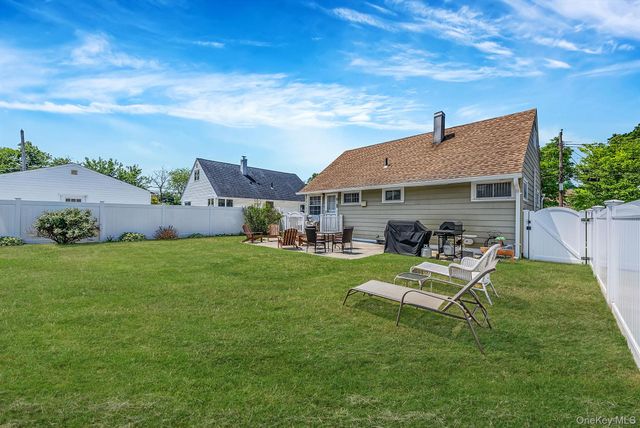 63 Wilfred Boulevard, Hicksville, NY 11801