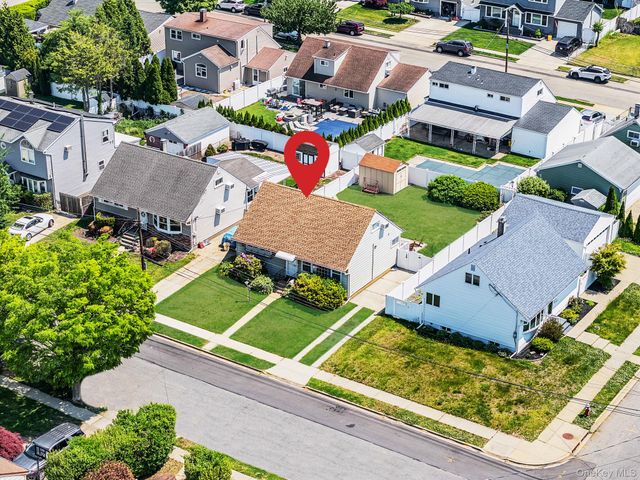 63 Wilfred Boulevard, Hicksville, NY 11801