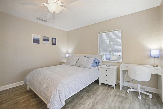 2126 HYDE PARK STREET, Sarasota, FL 34239