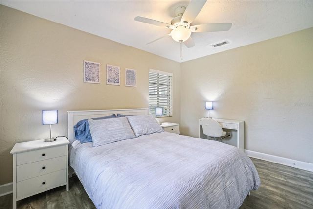 2126 HYDE PARK STREET, Sarasota, FL 34239