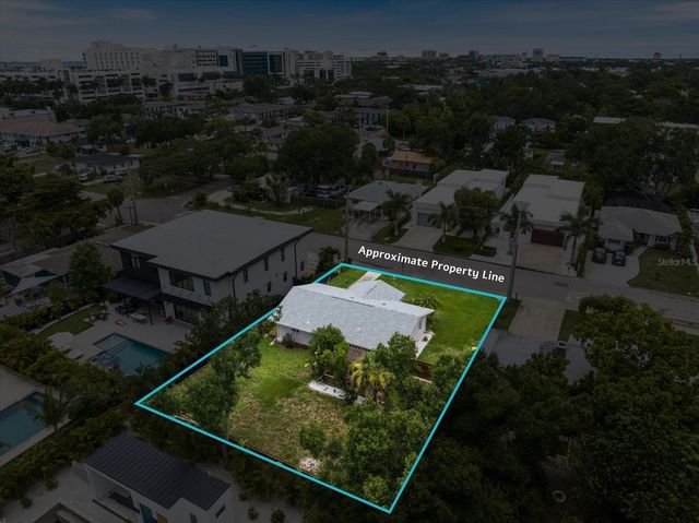 2126 HYDE PARK STREET, Sarasota, FL 34239