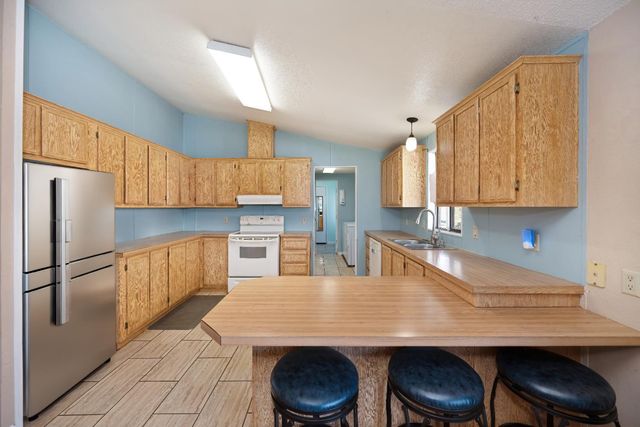 3542 Hokan Ln, Wheatland, CA 95692