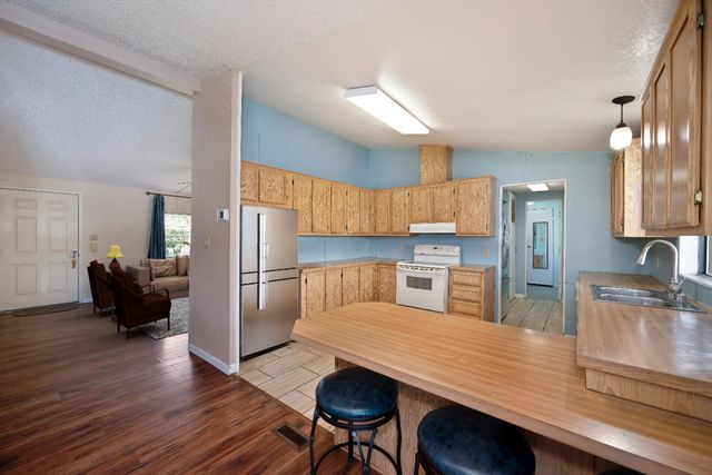 3542 Hokan Ln, Wheatland, CA 95692