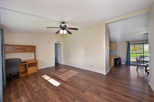 3542 Hokan Ln, Wheatland, CA 95692