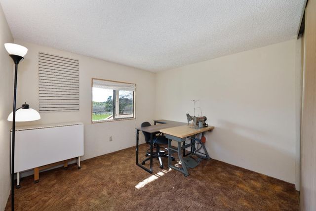 3542 Hokan Ln, Wheatland, CA 95692