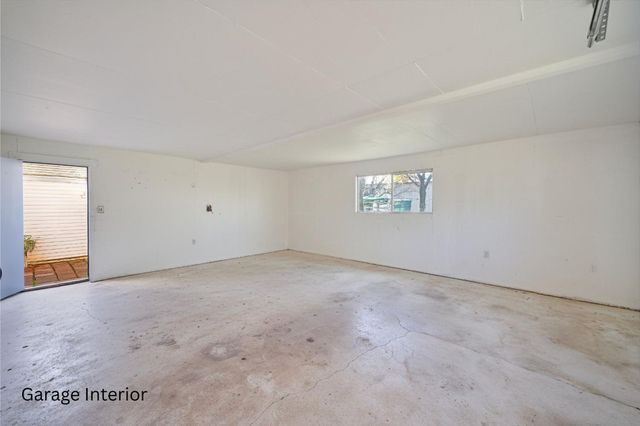 3542 Hokan Ln, Wheatland, CA 95692