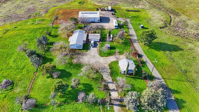 3542 Hokan Ln, Wheatland, CA 95692