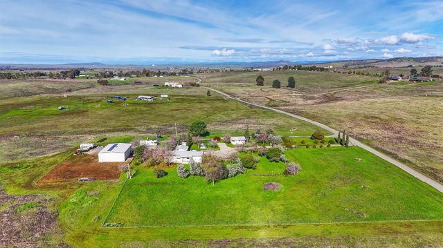 3542 Hokan Ln, Wheatland, CA 95692