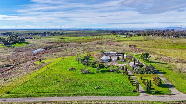 3542 Hokan Ln, Wheatland, CA 95692