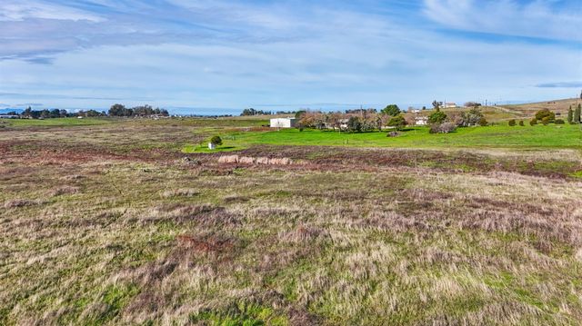 3542 Hokan Ln, Wheatland, CA 95692