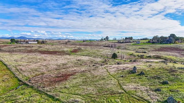 3542 Hokan Ln, Wheatland, CA 95692