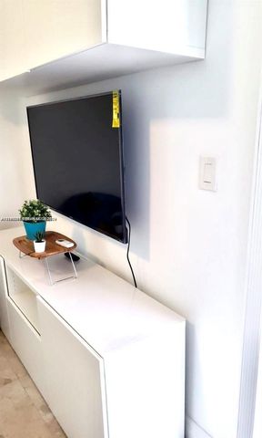 712 SW 5th Ct 3, Hallandale Beach, FL 33009