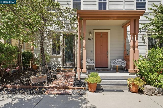 2147 Tsushima St, Hercules, CA 94547