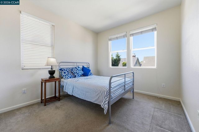 2147 Tsushima St, Hercules, CA 94547