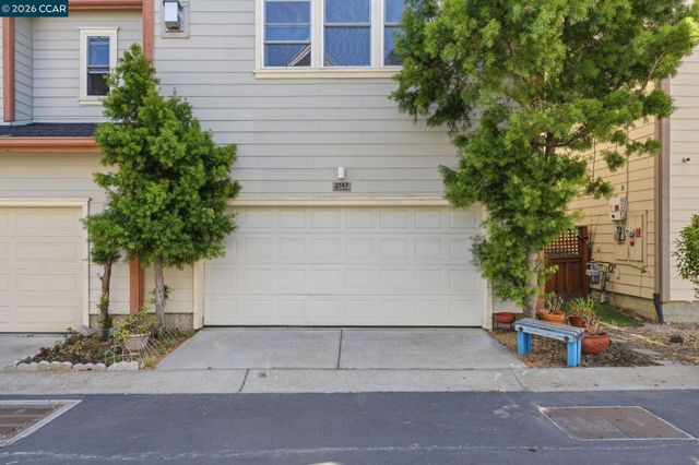 2147 Tsushima St, Hercules, CA 94547