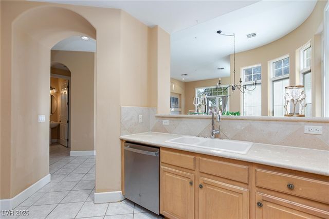 10 Strada Principale, Henderson, NV 89011