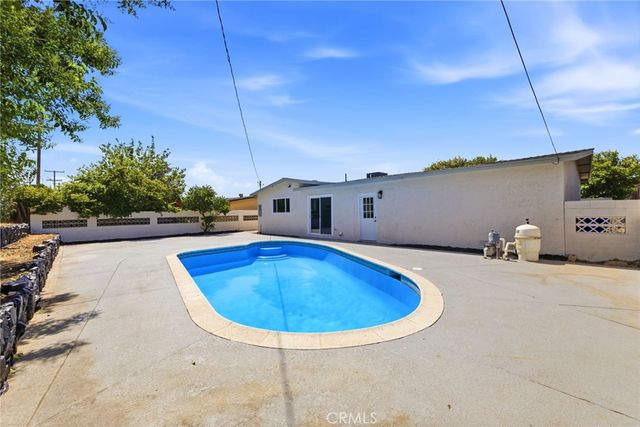 600 June, Rialto, CA 92376