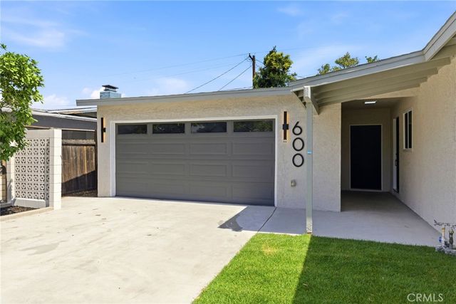 600 June, Rialto, CA 92376