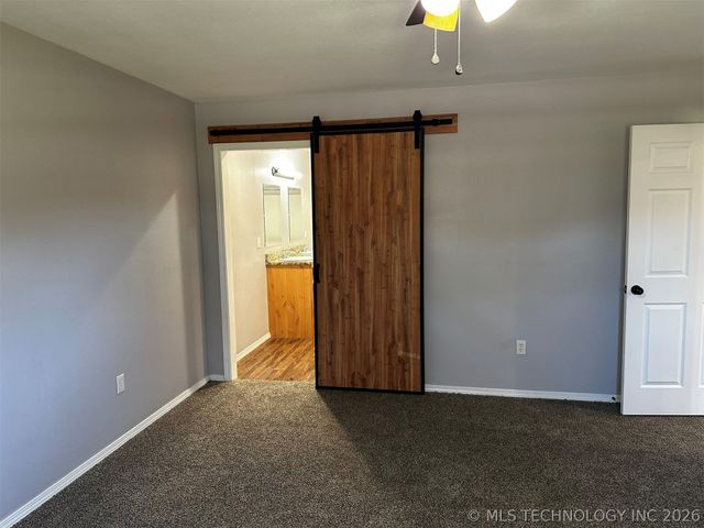 11805 N 518 Road, Tahlequah, OK 74464