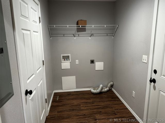 11805 N 518 Road, Tahlequah, OK 74464