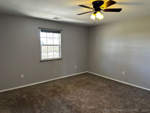 11805 N 518 Road, Tahlequah, OK 74464