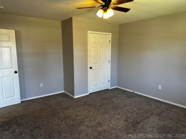 11805 N 518 Road, Tahlequah, OK 74464