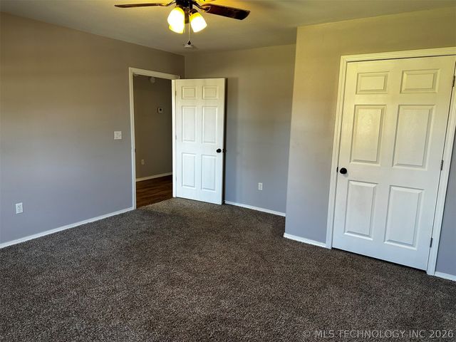 11805 N 518 Road, Tahlequah, OK 74464