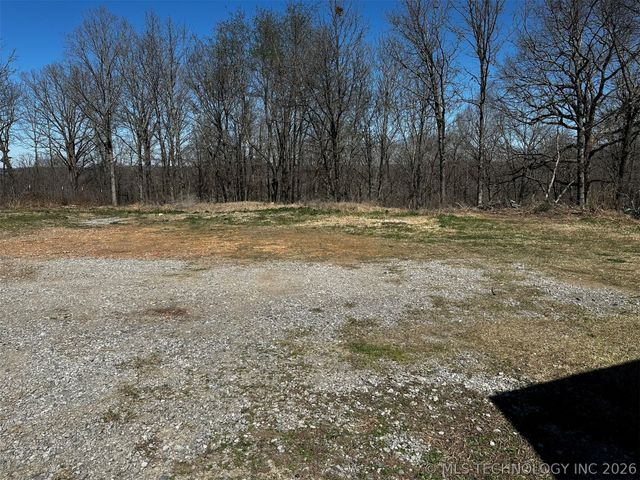 11805 N 518 Road, Tahlequah, OK 74464