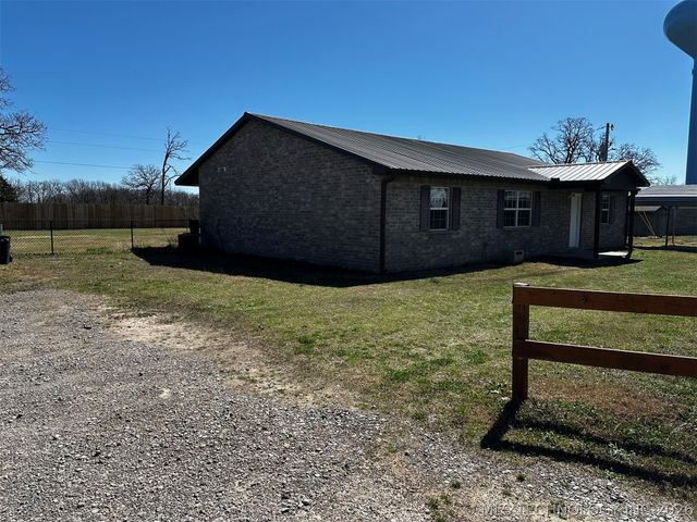 11805 N 518 Road, Tahlequah, OK 74464