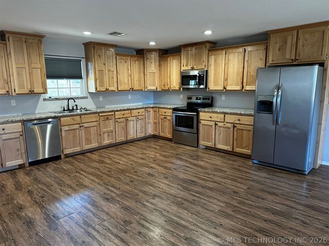 11805 N 518 Road, Tahlequah, OK 74464