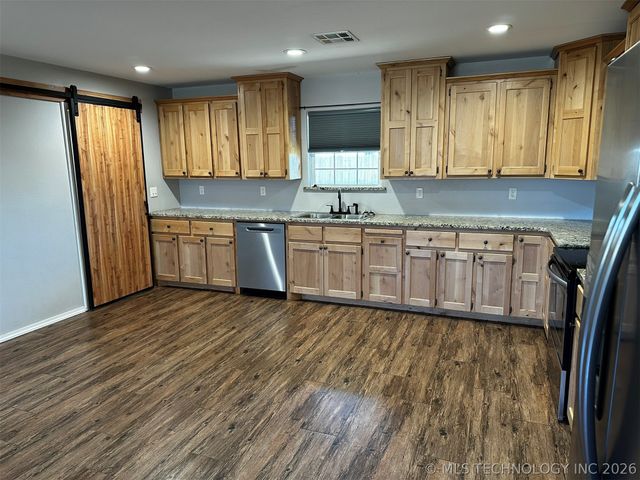 11805 N 518 Road, Tahlequah, OK 74464