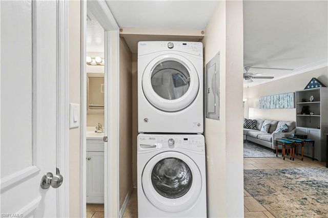 4790 S Cleveland AVE 2003, Fort Myers, FL 33907