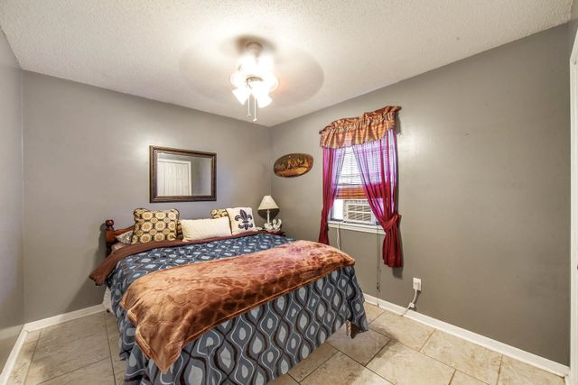 335 Robyn Street, Gray, LA 70359