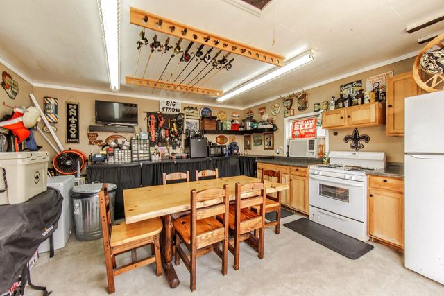 335 Robyn Street, Gray, LA 70359