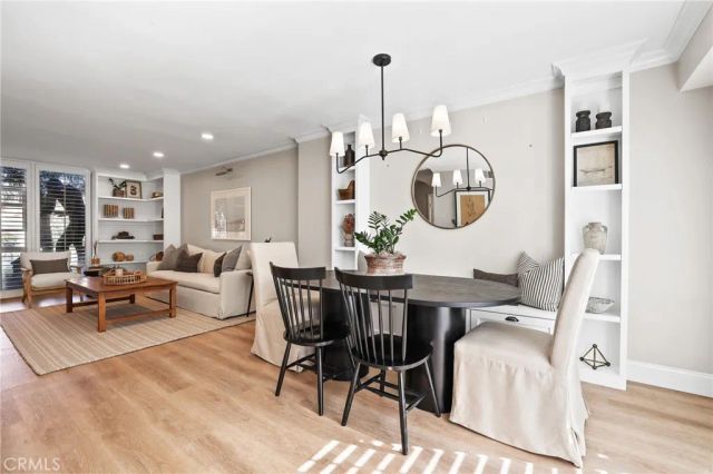 2209 Vista Huerta, Newport Beach, CA 92660