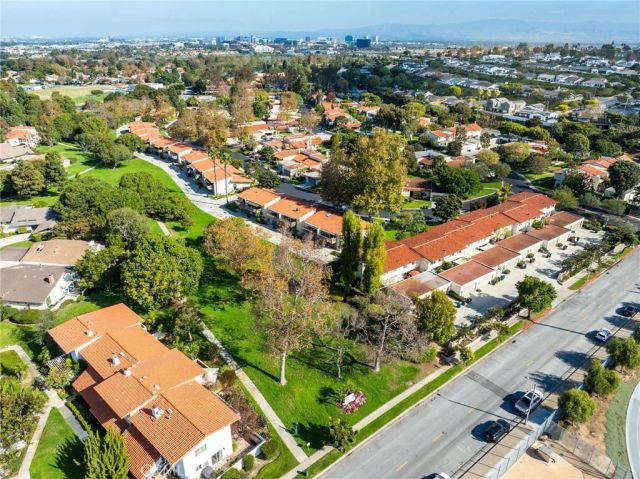 2209 Vista Huerta, Newport Beach, CA 92660