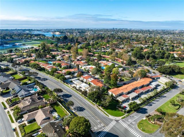 2209 Vista Huerta, Newport Beach, CA 92660