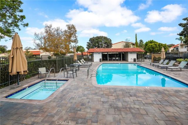 2209 Vista Huerta, Newport Beach, CA 92660