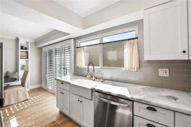 2209 Vista Huerta, Newport Beach, CA 92660