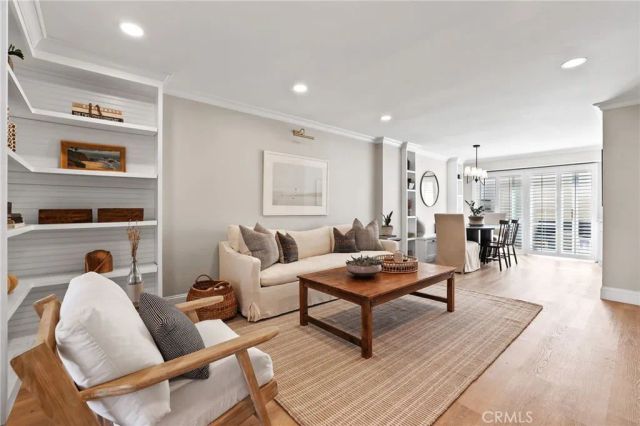 2209 Vista Huerta, Newport Beach, CA 92660